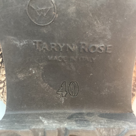 Taryn Rose size 40, size 9 - 9 1/2 snakeskin flip flops. VG condition - Picture 5 of 5